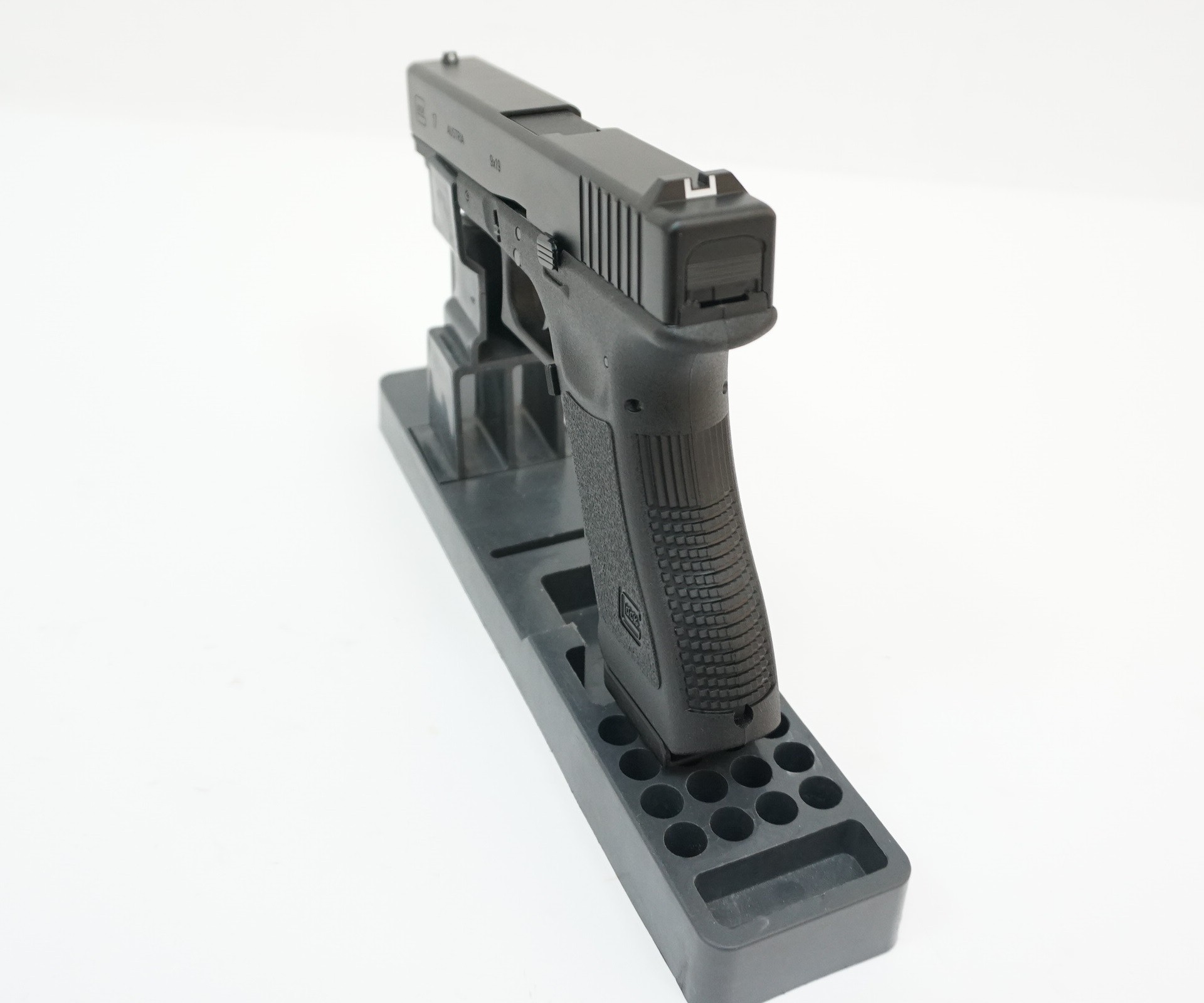 Пневматический пистолет Umarex Glock 17, изображение 5