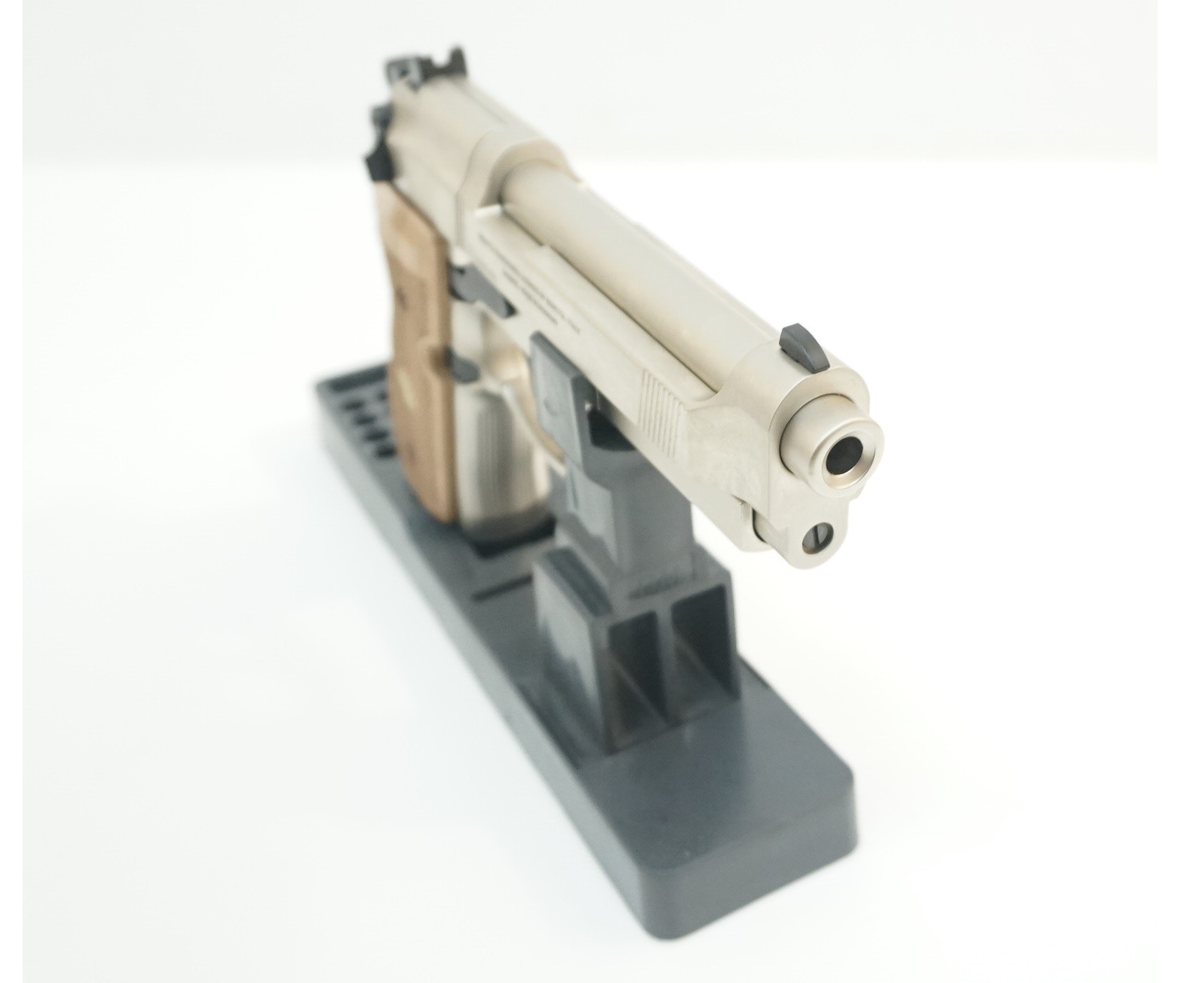 Пневматический пистолет Umarex Beretta M92 FS (никель, дерево), изображение 2